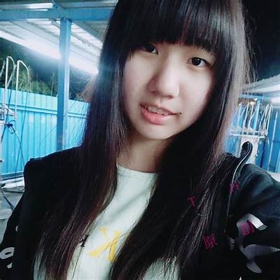 热门抖音自拍视频欣赏，尽享精彩瞬间与搞笑精彩片段